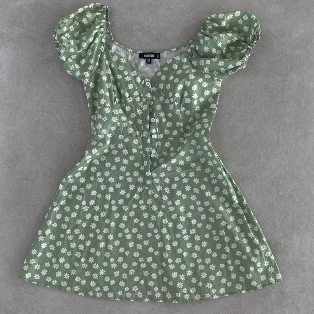 MISSGUIDED FLORAL MINI DRESS - Picture 12 of 12